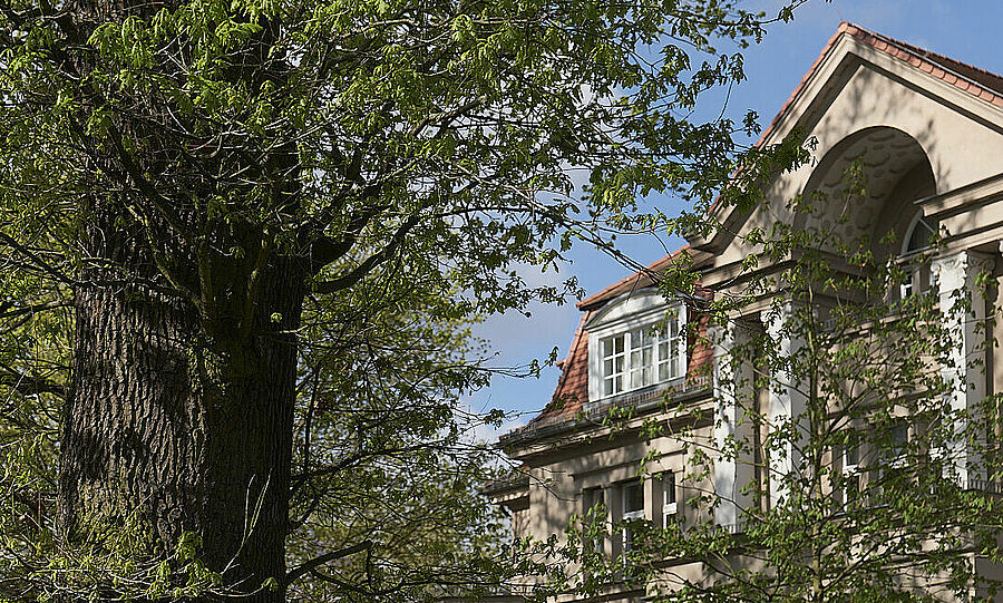 picture of main building of the Wissenschaftskolleg zu Berlin